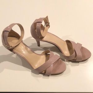 Kelly & Katie Nadia Sandal (nude snakeskin)